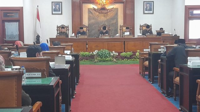 Rapat paripurna DPRD Tulungagung bersama bupati Gatut sunu Wibowo