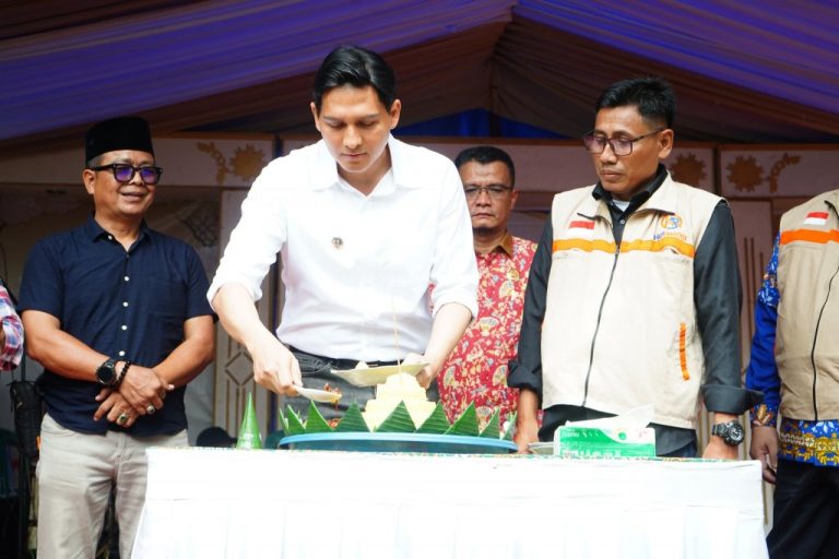 Lucky-Hadiri-HUT-ke-2-Hipraksi-768x512