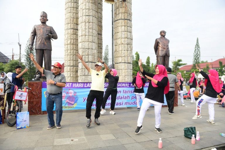Pemkab-Indramayu-Komitmen-Wujudkan-Lansia-Sehat-768x512