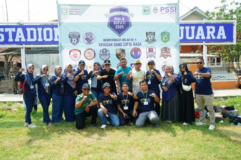 Puluhan-Tim-Se-Ciayumajakuning-dan-Subang-Ikuti-Turnamen-Sepak-Bola-SCR-Bupati-Cup-768x512