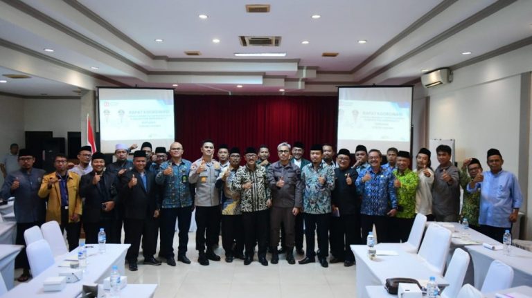 Forkopimda-dan-Tokoh-Agama-Kompak-Jaga-Kerukunan-di-Indramayu-768x431